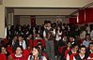 Bir Kutlamada Şehit Nurullah Saraç Anadolu Lisesinden